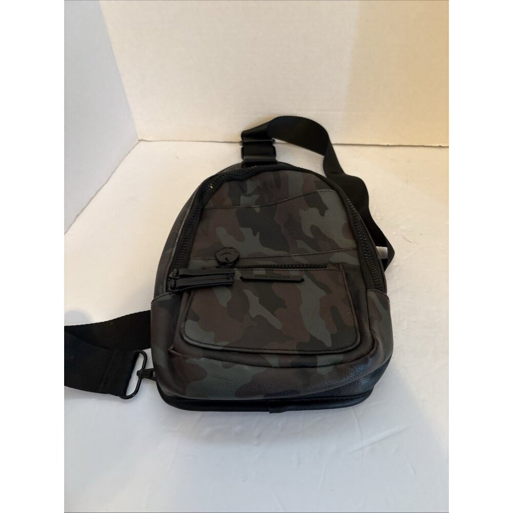 Steve Madden Camouflage Shoulder Sling Bag Small Zipper Pouches - Picture 9 of 13